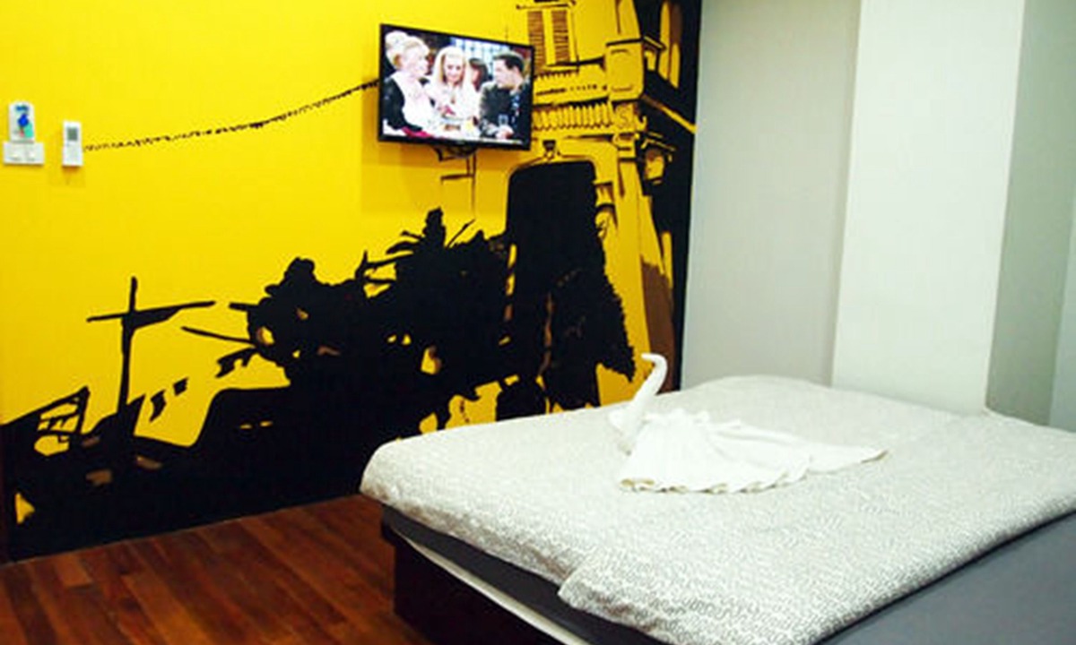 Old Phuket Town Hostel | Sunny Hostel Phuket