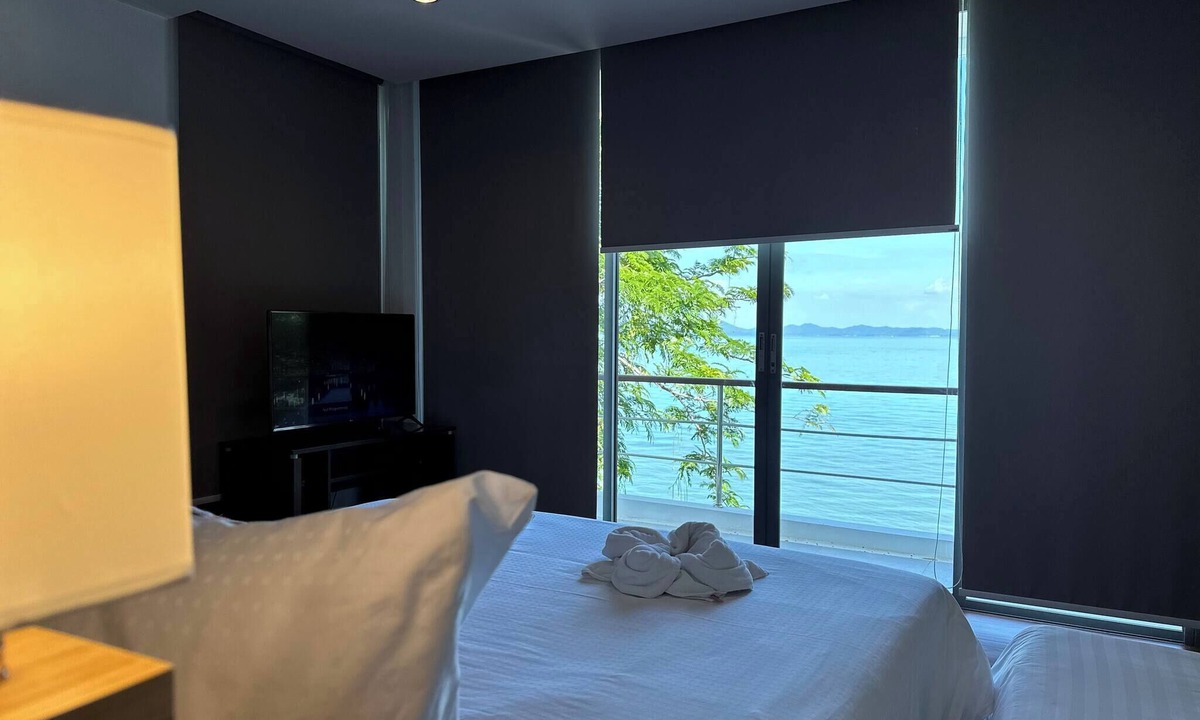 Ko Sire Villa | Secluded Oasis in Ratsada, Thailand - Private Villa With Stunning Sea Views