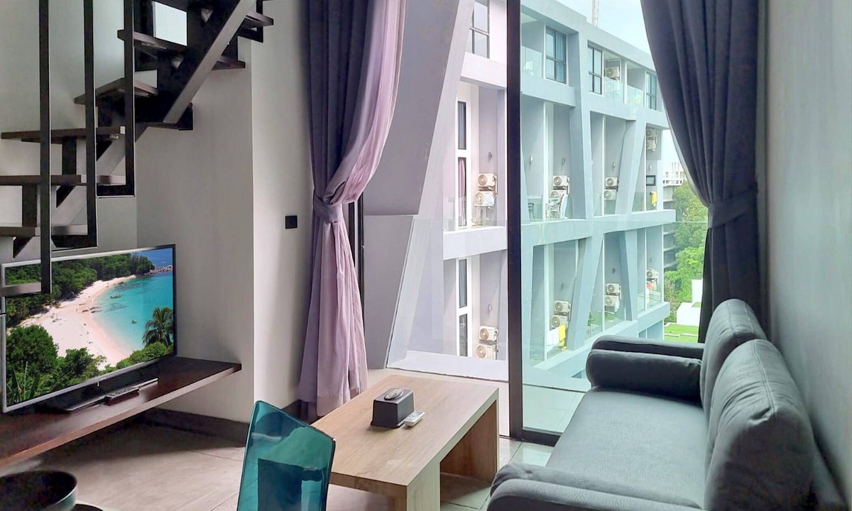 Nai Harn Apartment | NaiHarn Duplex with Pool View UTL A310