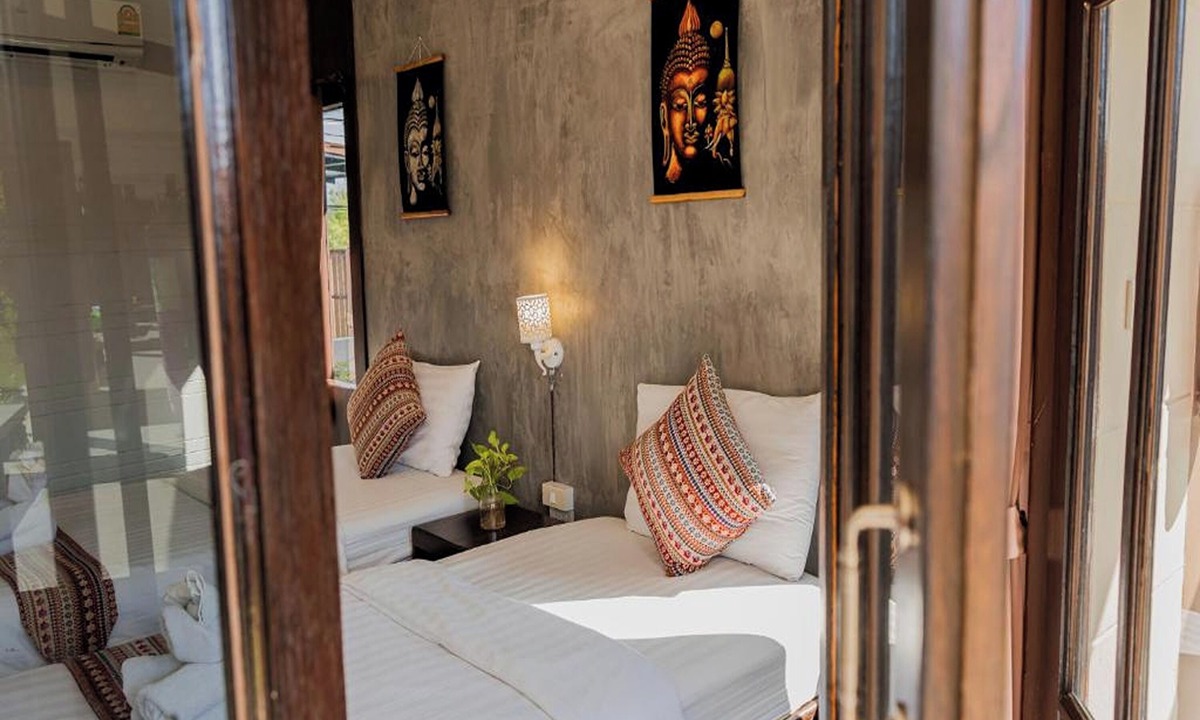 Sukhothai House | Thanawong Pool Villa