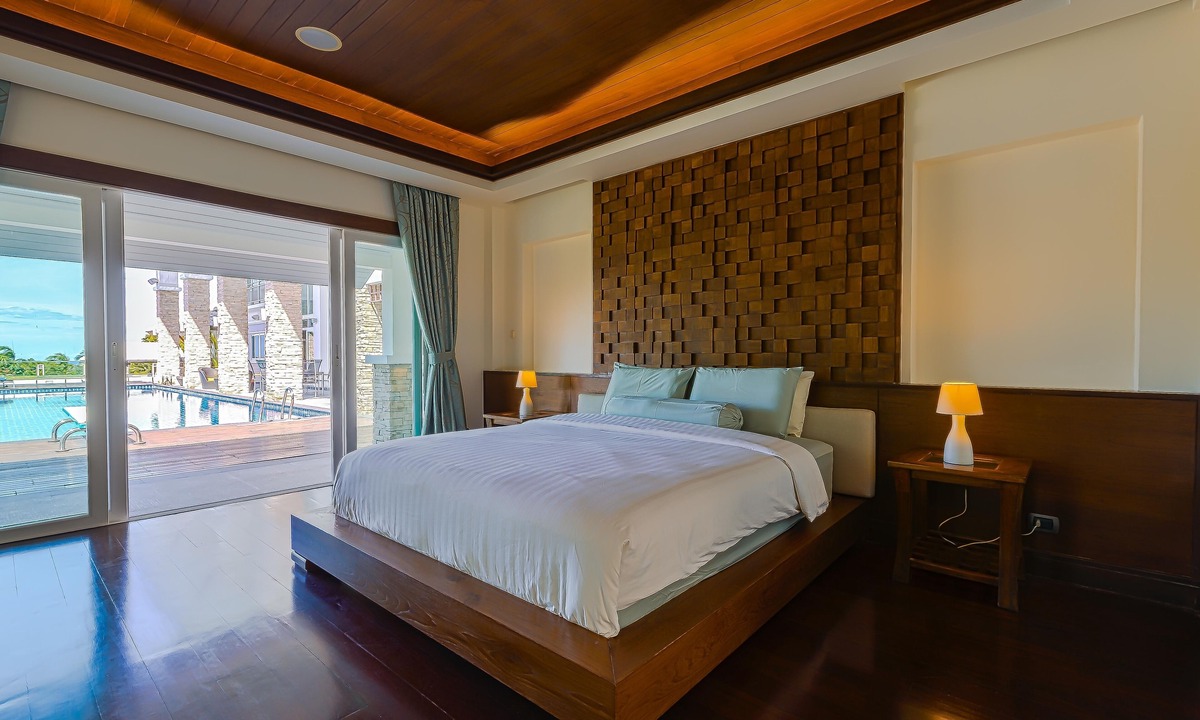 Hua Hin Villa | 7 Bedrooms Mansion on The Golf Course-JB