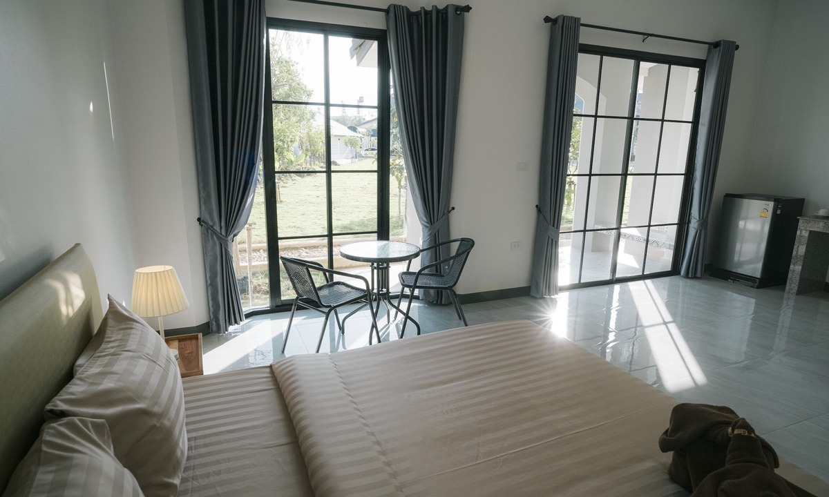 Bang Phra Hotel | Chor Grandé Resort