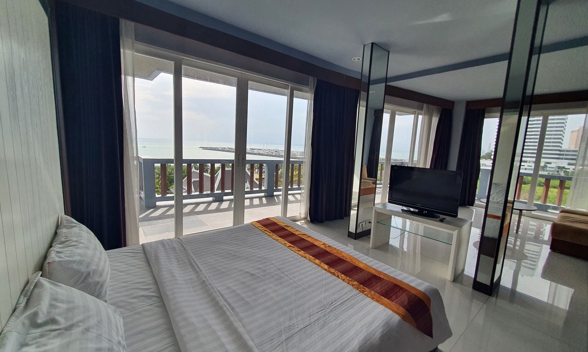 Na Chom Thian Hotel | Sunday Sand Beach Pattaya