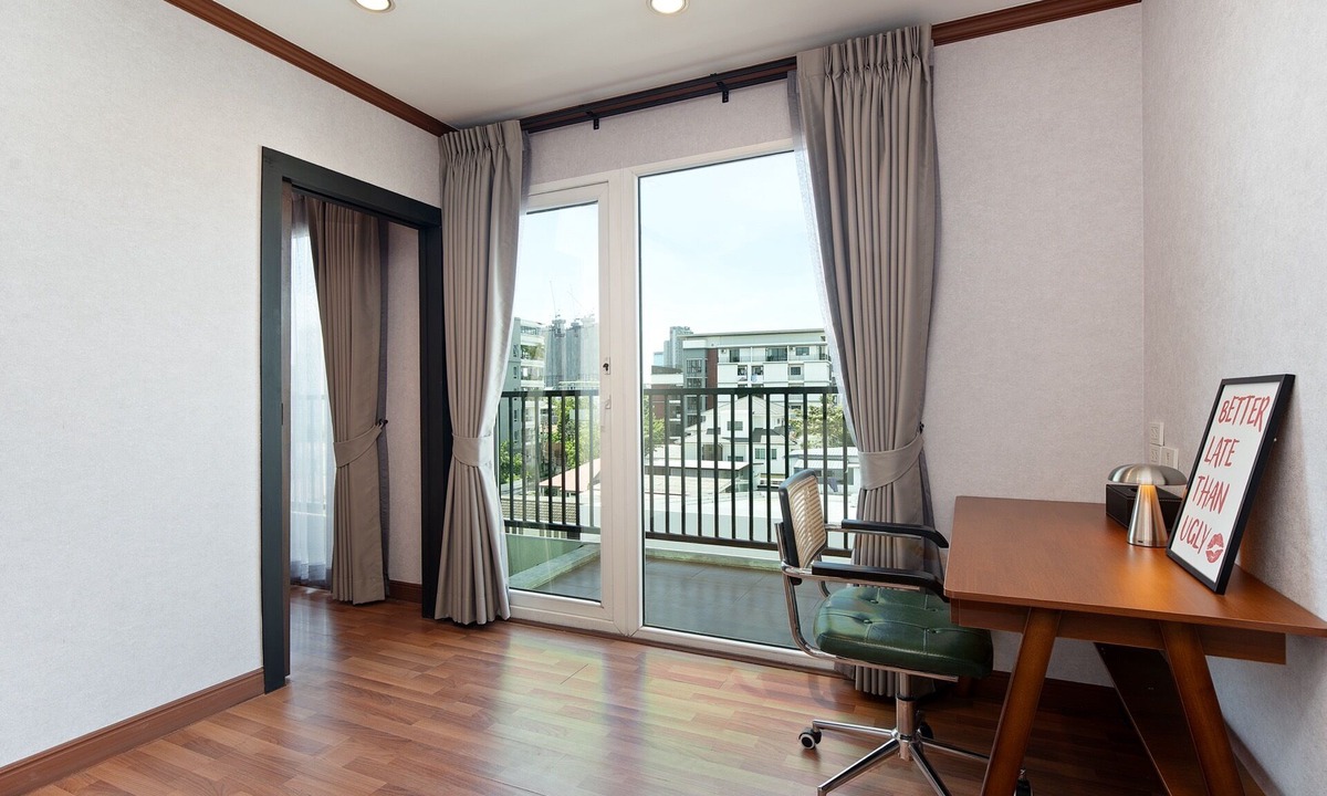 Wattana Hotel | Capitel Ekkamai