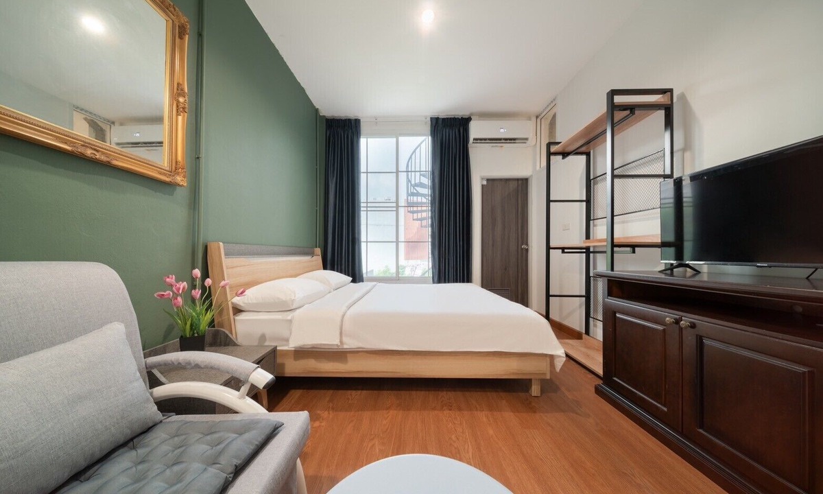 Maha Phruttharam House | Baan La-Or Heritage Suite