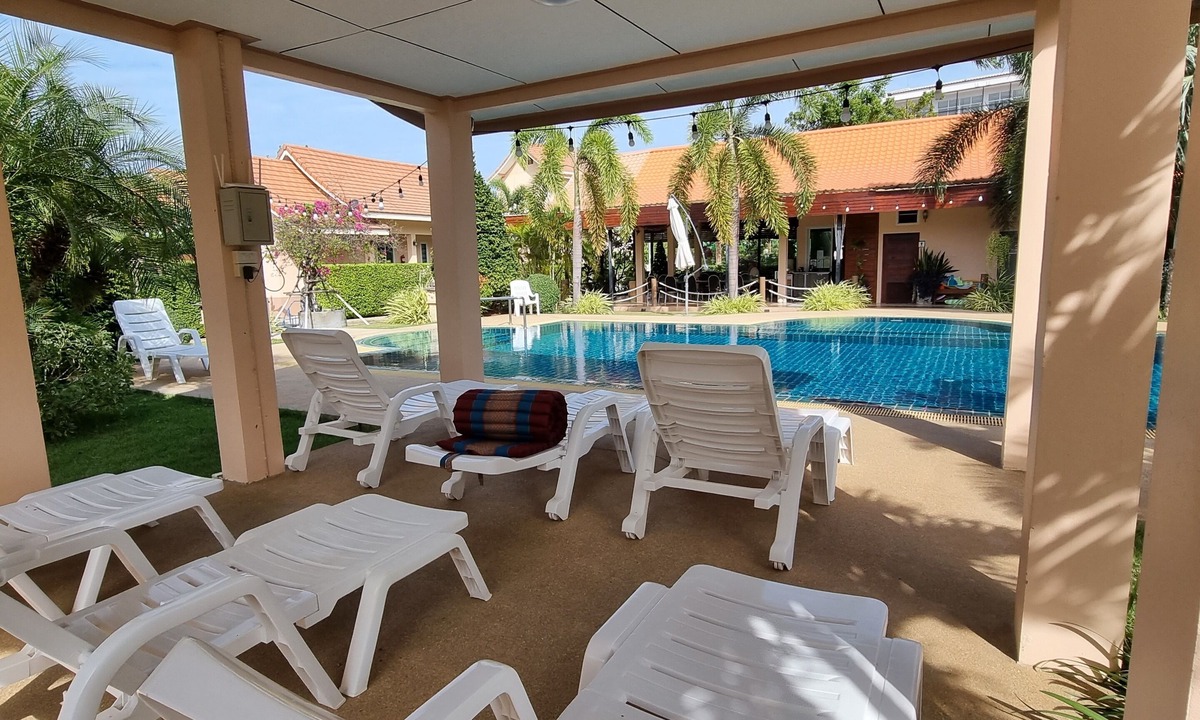 Pak Nam Pran Villa | Chang Noi wheelchair accessible resort