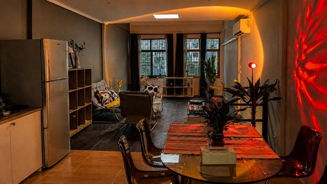 Thanon Phetchaburi Apartment | Spacious Loft near Ratchataewi BTS for 8 pax