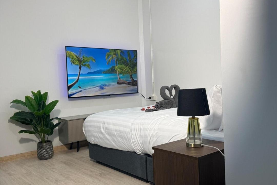 Wok Tum House | 4K Cinema Bungalow Fast WiFi and 5min to Beach