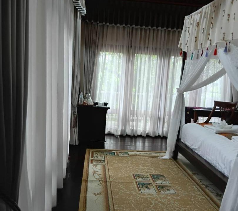 Khlong Chak Phra Hotel | Bangkok house Luxury WorkStay and Thai Table
