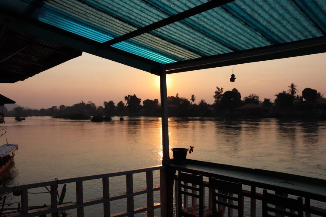 Don Khon House | Sunset Riverside Bungalows