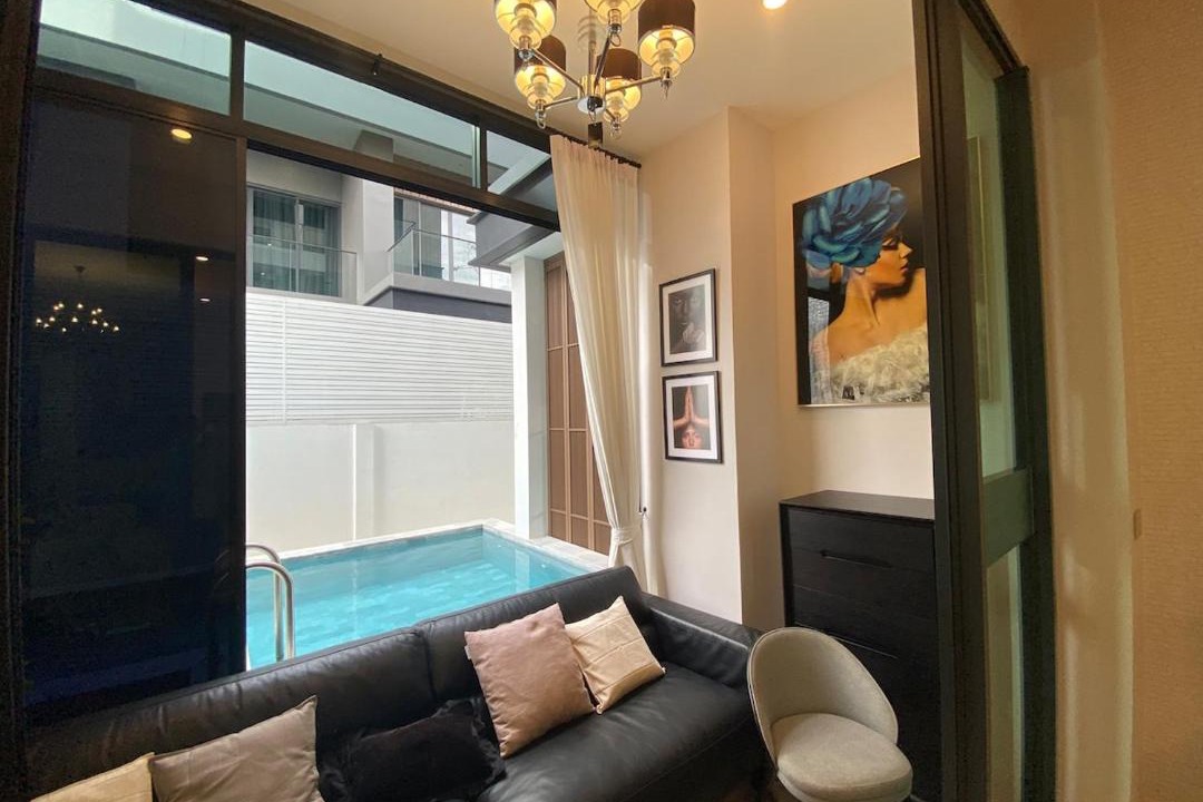Khlong Chan Villa | Luxury Villa In YothinPattana Include Gym and Swimming Pool