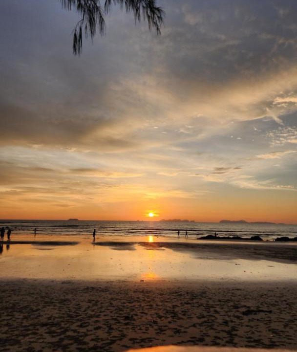 Ko Lanta Hostel | Castaway bed & bar , Koh Lanta