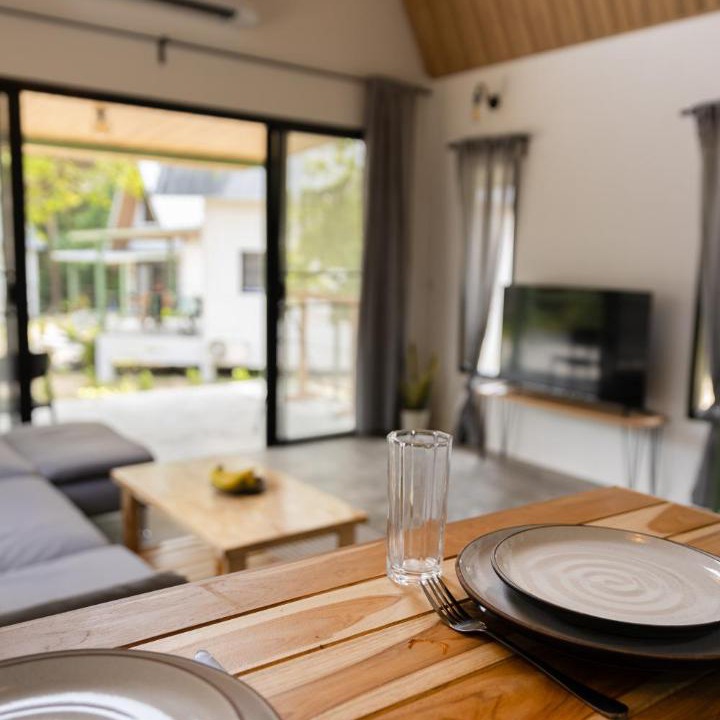Hin Hong House | Coco Nest