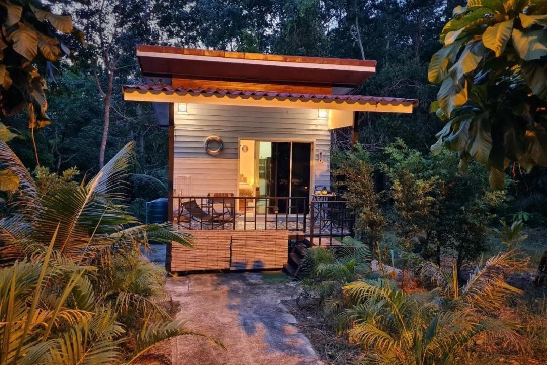 Ko Kood House | Blue Cottage Koh Kood a Quiet Tropical Getaway