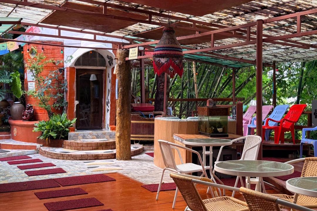 Pai House | Good Life Dacha Riverside & Parkside Retreat
