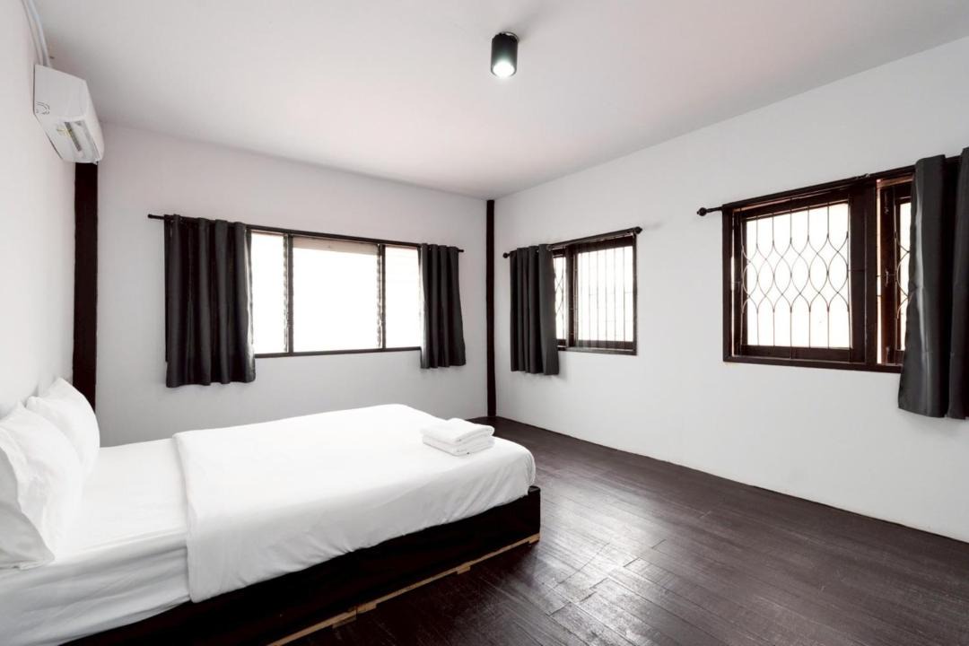 Wat Bowon Niwet Apartment | XX Mitr Inn Khaosan - มิตร อินน์ ตรอกข้าวสาร