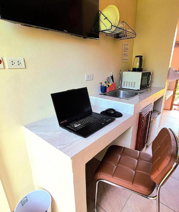 Ban Saiyuan Apartment | Jasmine Seaview 'B' Friendly Guest House