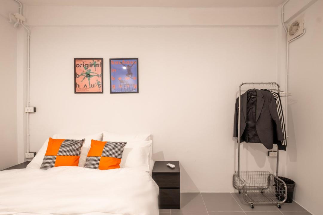 Rama 9 Apartment | House - 5 bedrooms only 6mins walk to MRT Rama 9