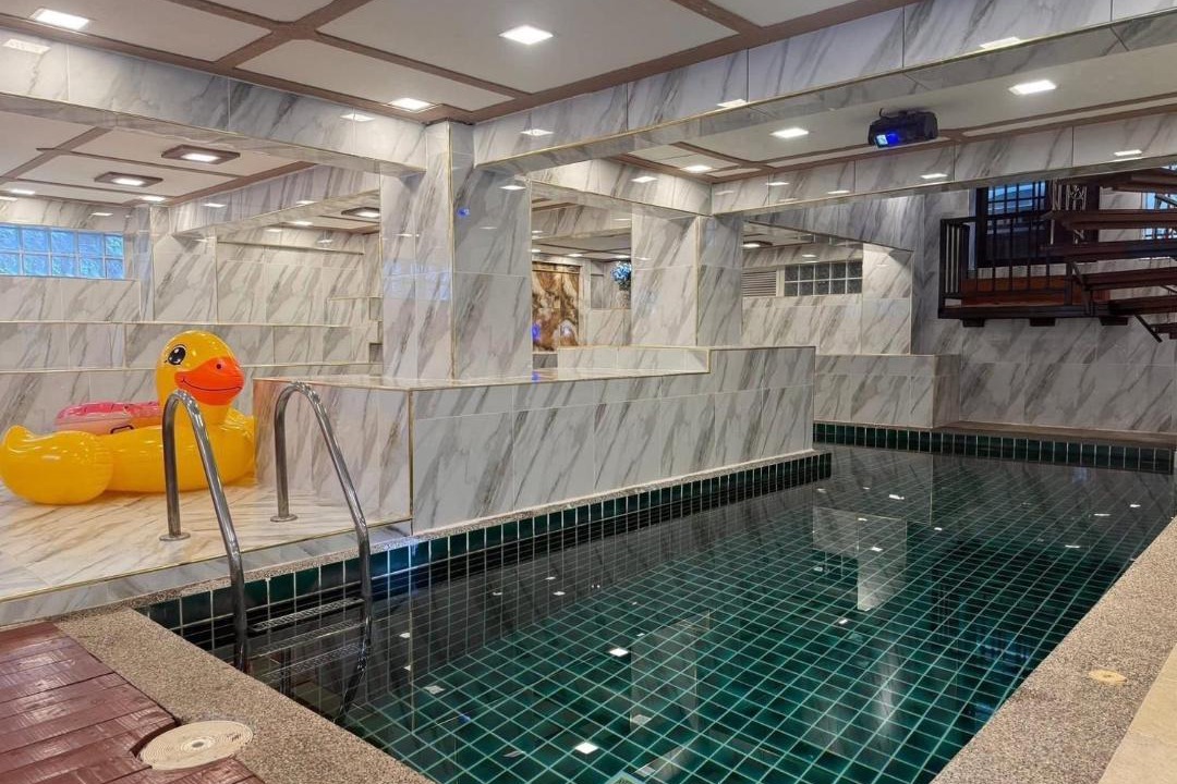 Ratsada House | Cheeva Pool Villa Phuket