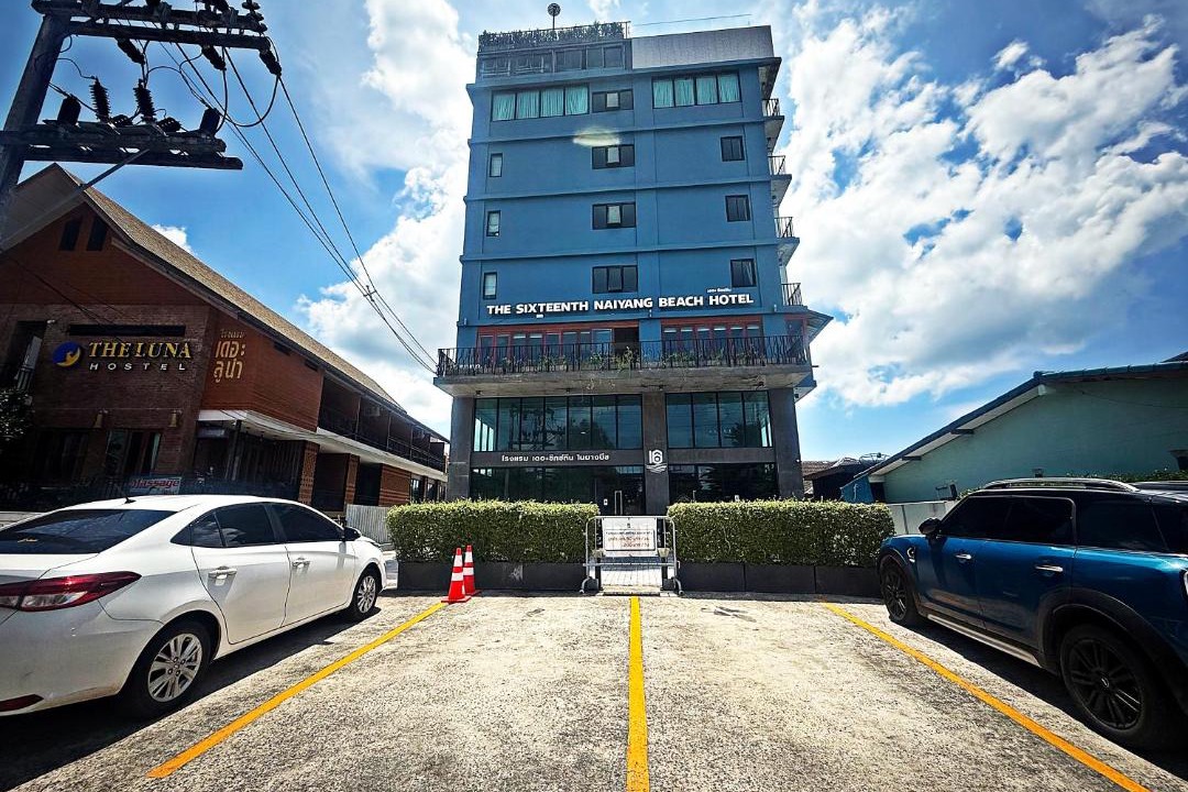 Ban Bo Han Hotel | The Sixteenth Naiyang Beach Hotel- Free Schedule Airport Shuttle