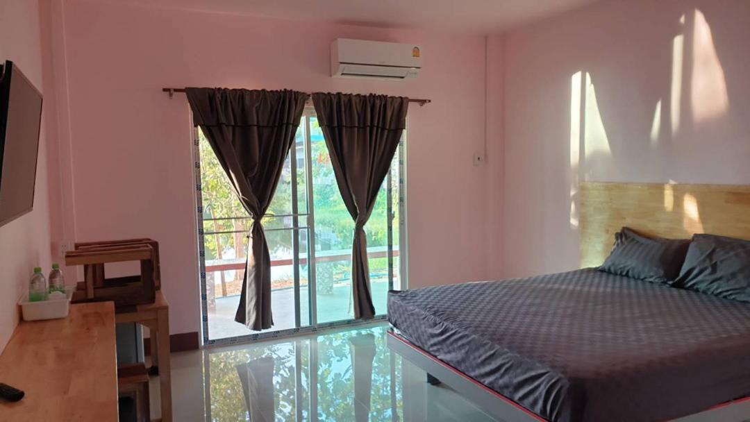 Nongbua Lamphu House | Baan Suan Chiva Saran