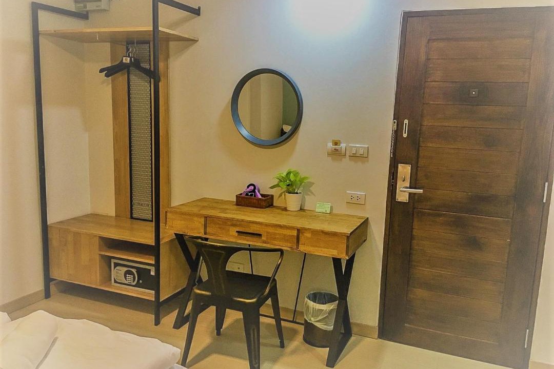 Wat Sam Phraya Hotel | Bangkok Saran Poshtel