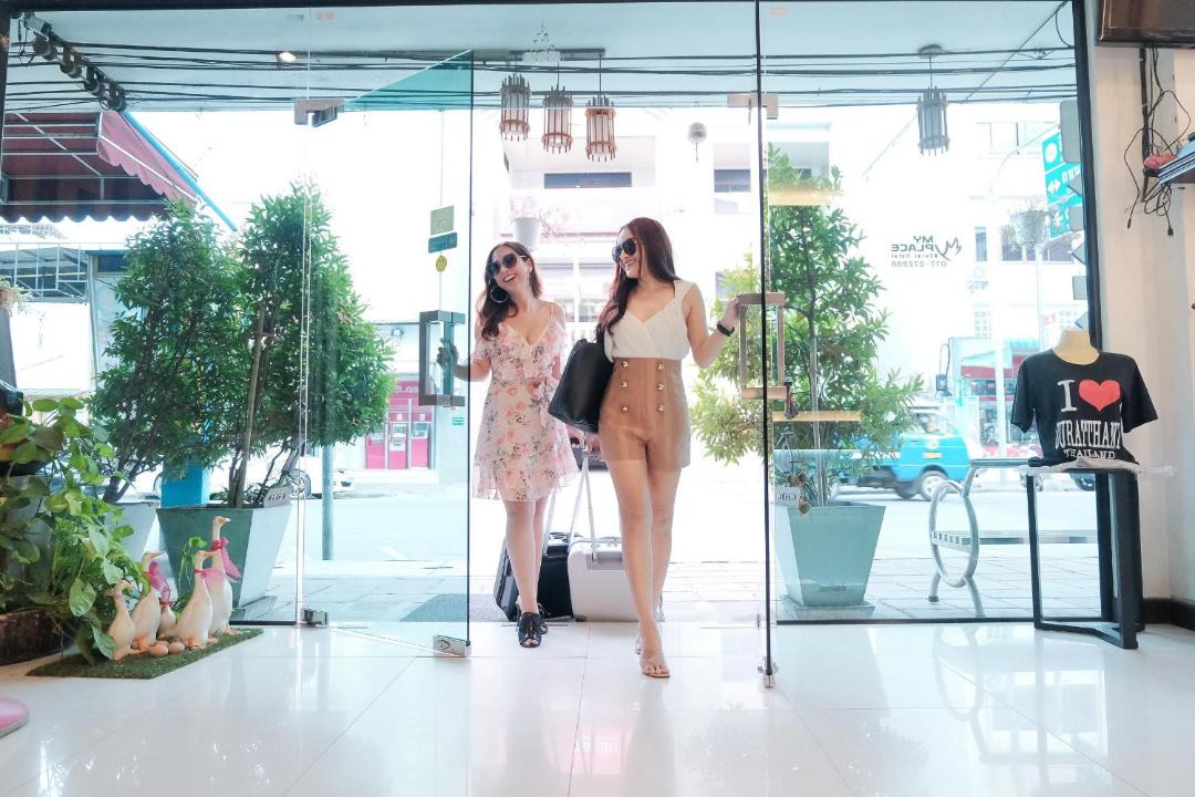 Talat Hotel | Myplace@Surat Hotel