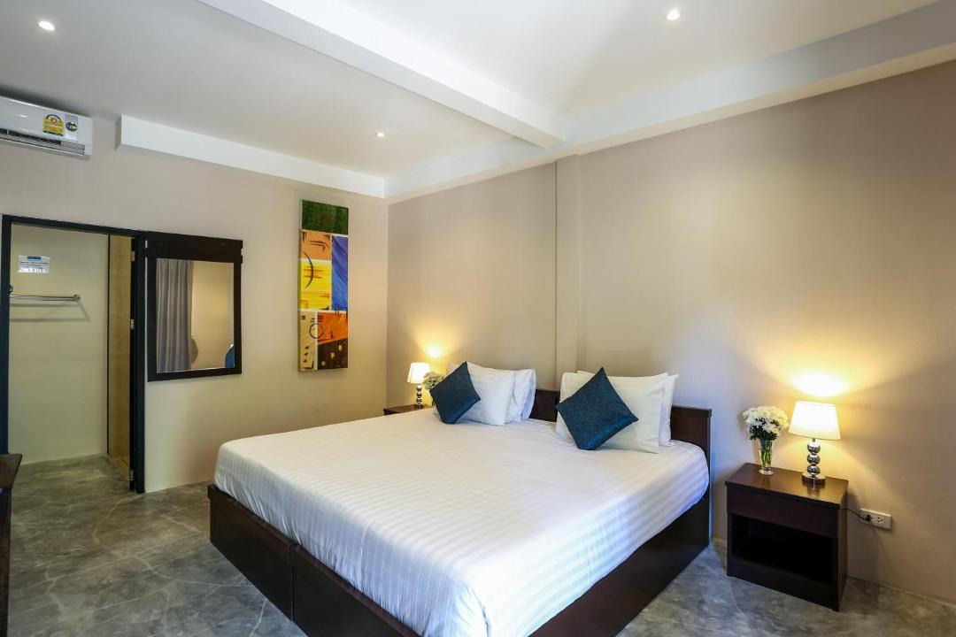 Nai Harn Hotel | Naiharn Beach Resort - SHA Plus Extra