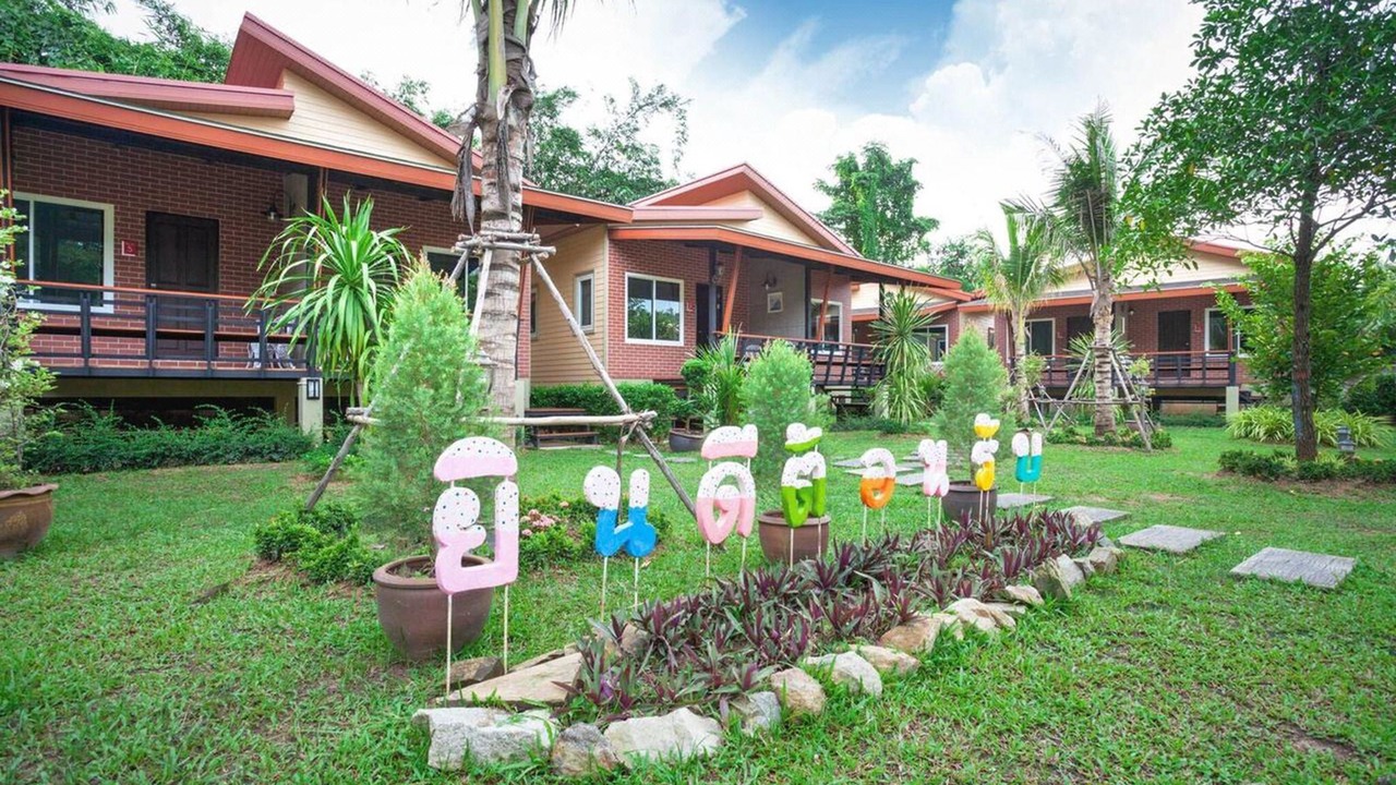 Photo of Buildings in Siray