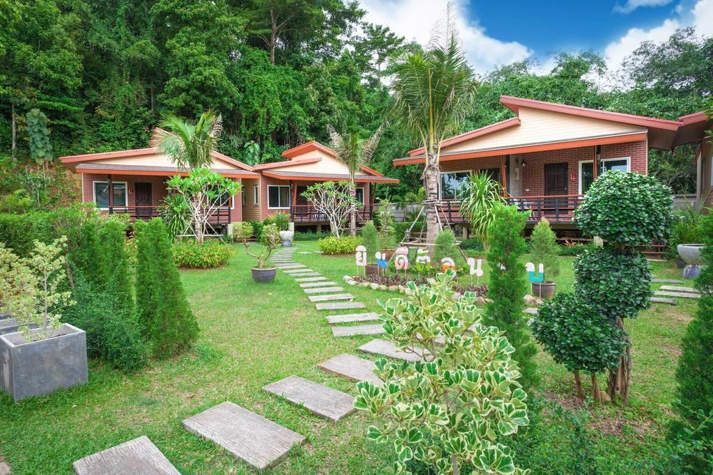 Photo of Buildings in Siray