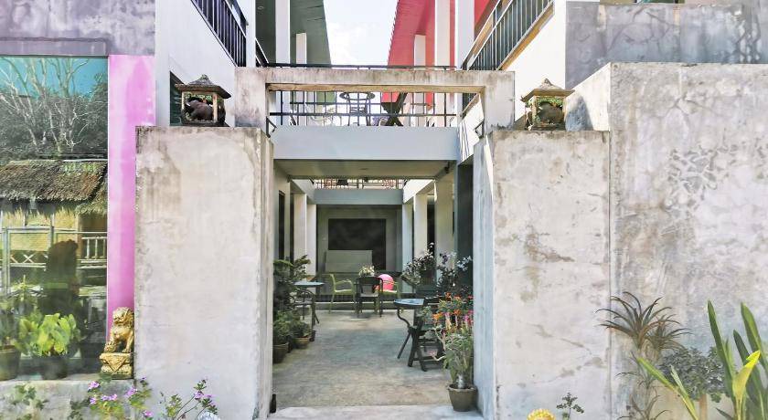 Photo of Buildings in Thep Kasattri