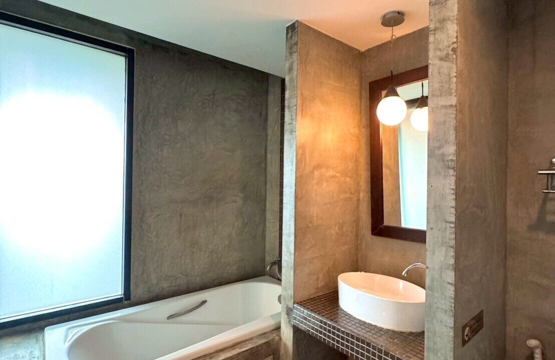 Photo of Bathroom in Thapae