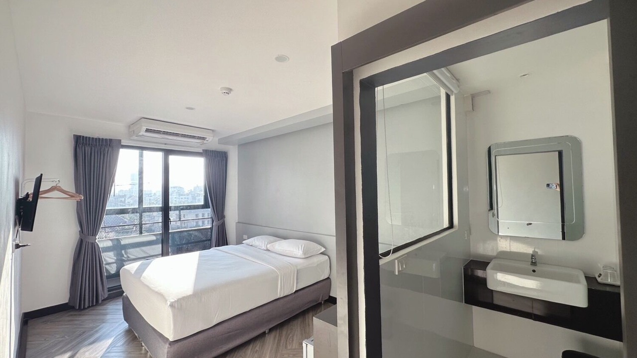 Photo of Patio Balcony in Khlong San