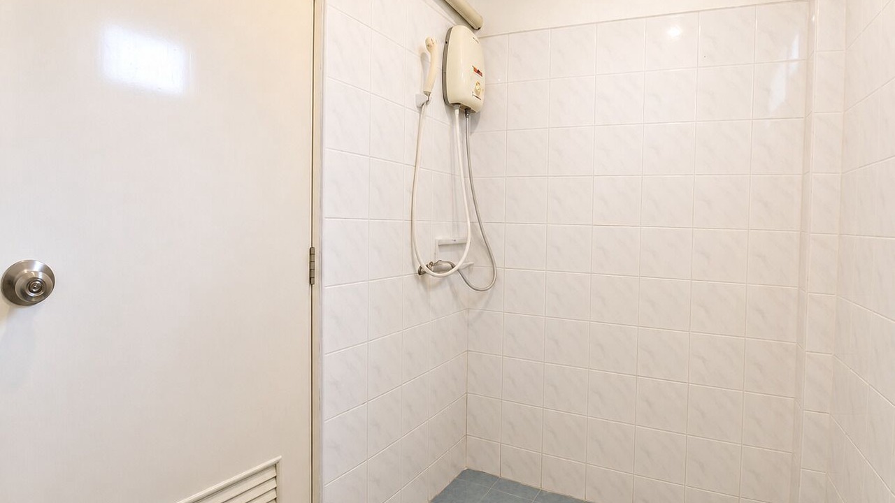 Photo of Bathroom in Wok Tum