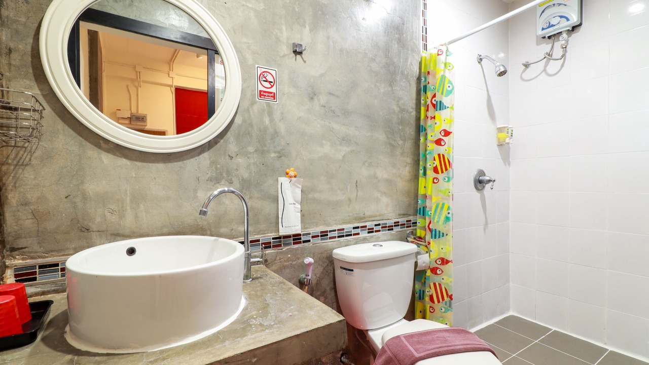 Photo of Bathroom in Wat Ket