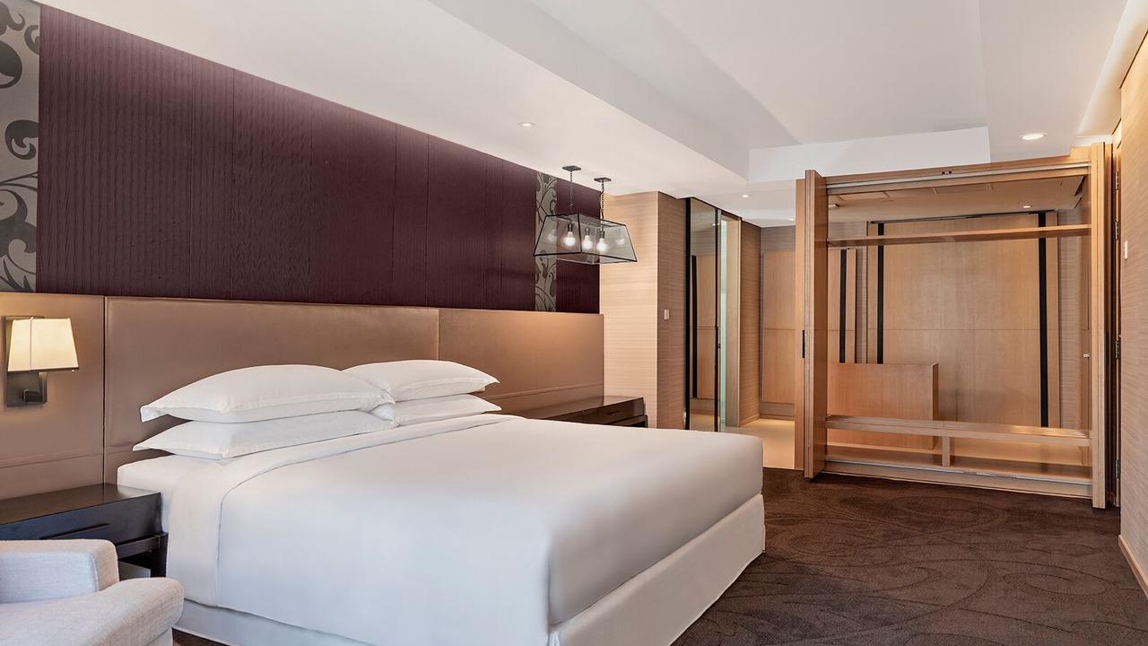 Photo of Bedroom in Khlong Toei Nuea