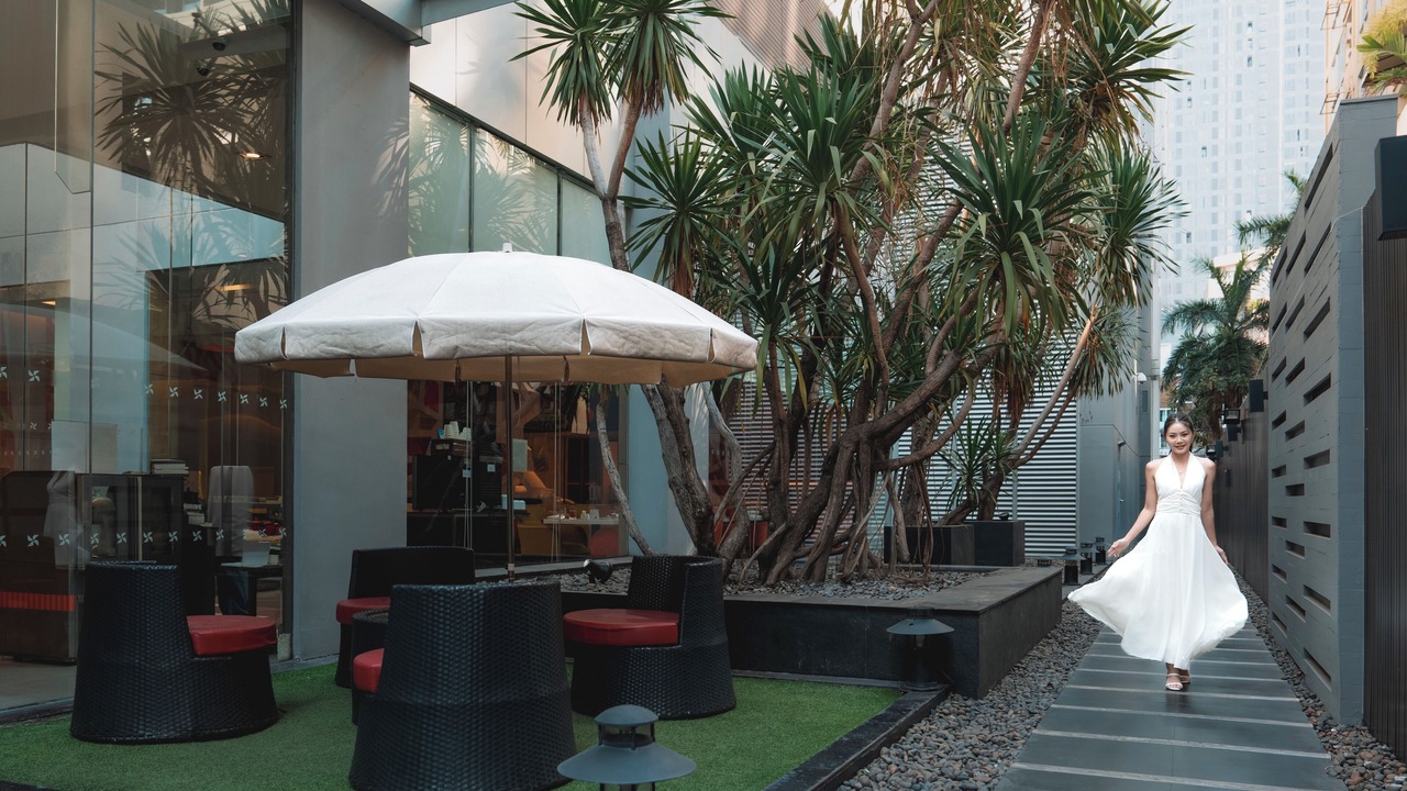 Photo of Outdoor in Khlong Toei Nuea