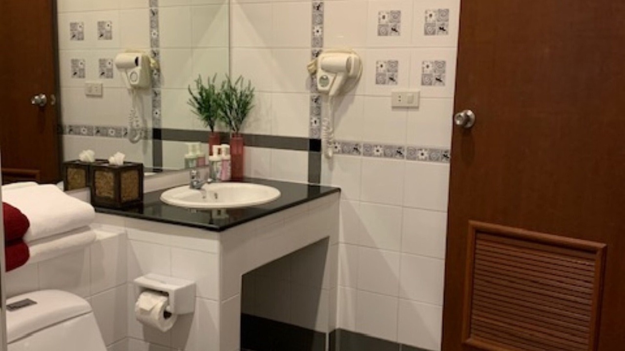 Photo of Bathroom in Maret