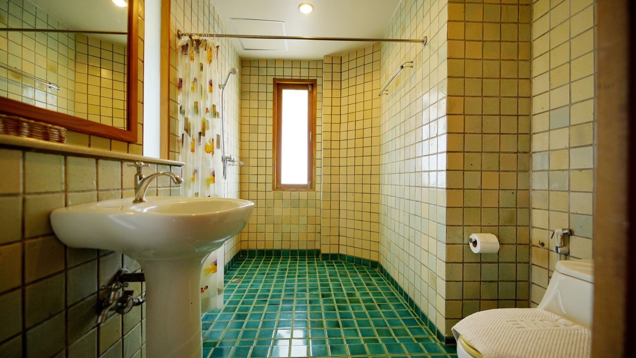 Photo of Bathroom in Pak Nam Pran