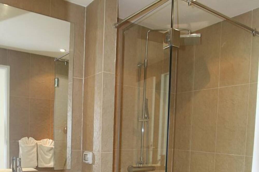 Photo of Bathroom in Kata
