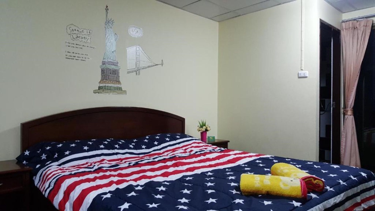 Photo of Bedroom in Phahonyothin