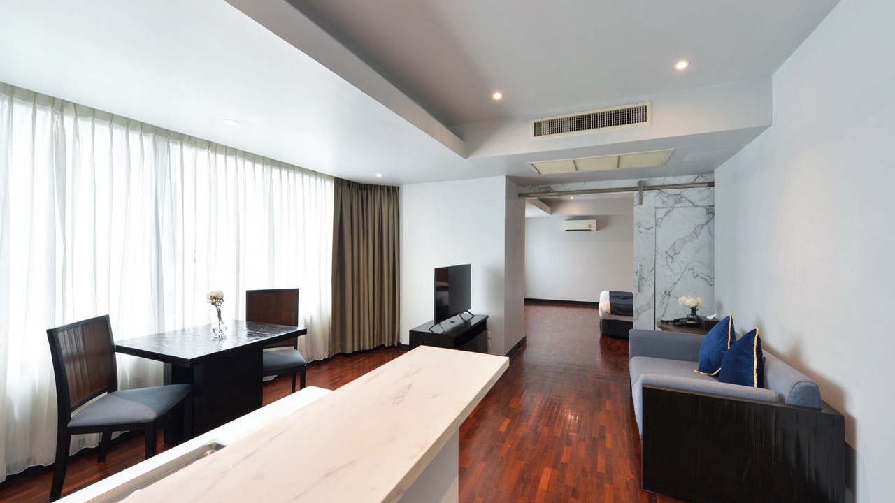 Photo of Bedroom in Samsen Nai
