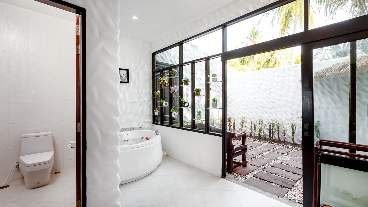 Photo of Bathroom in Ko Racha Yai
