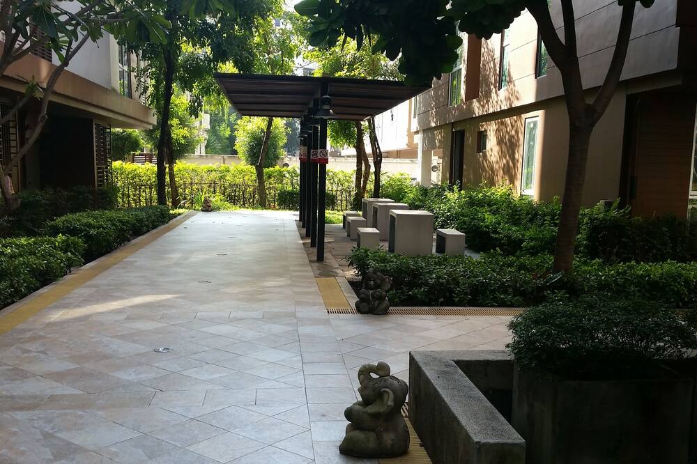 Photo of Patio Balcony in Khlong Chan