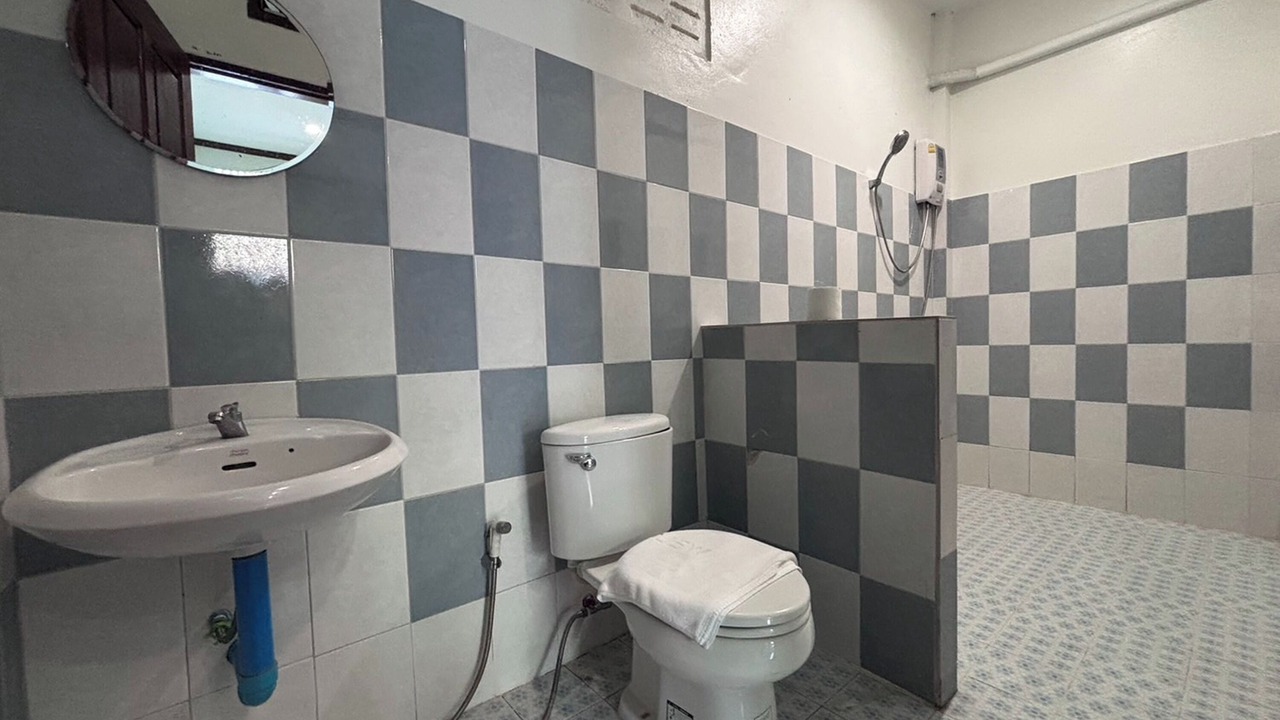 Photo of Bathroom in Amphawa