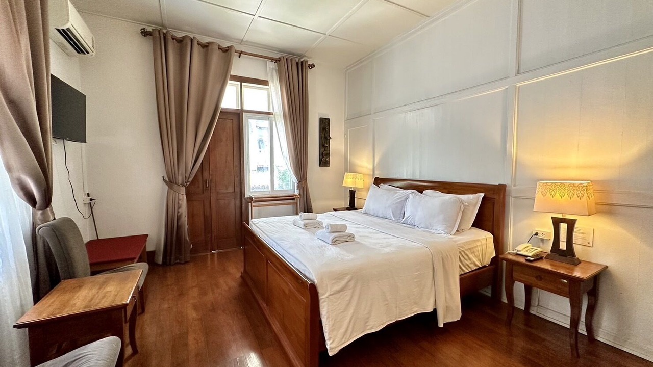 Photo of Bedroom in Wat Bowon Niwet