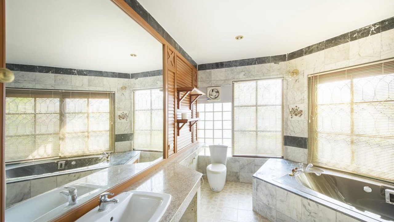 Photo of Bathroom in Mittaphap