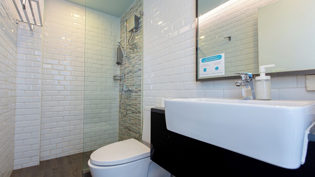 Photo of Bathroom in Si Phraya