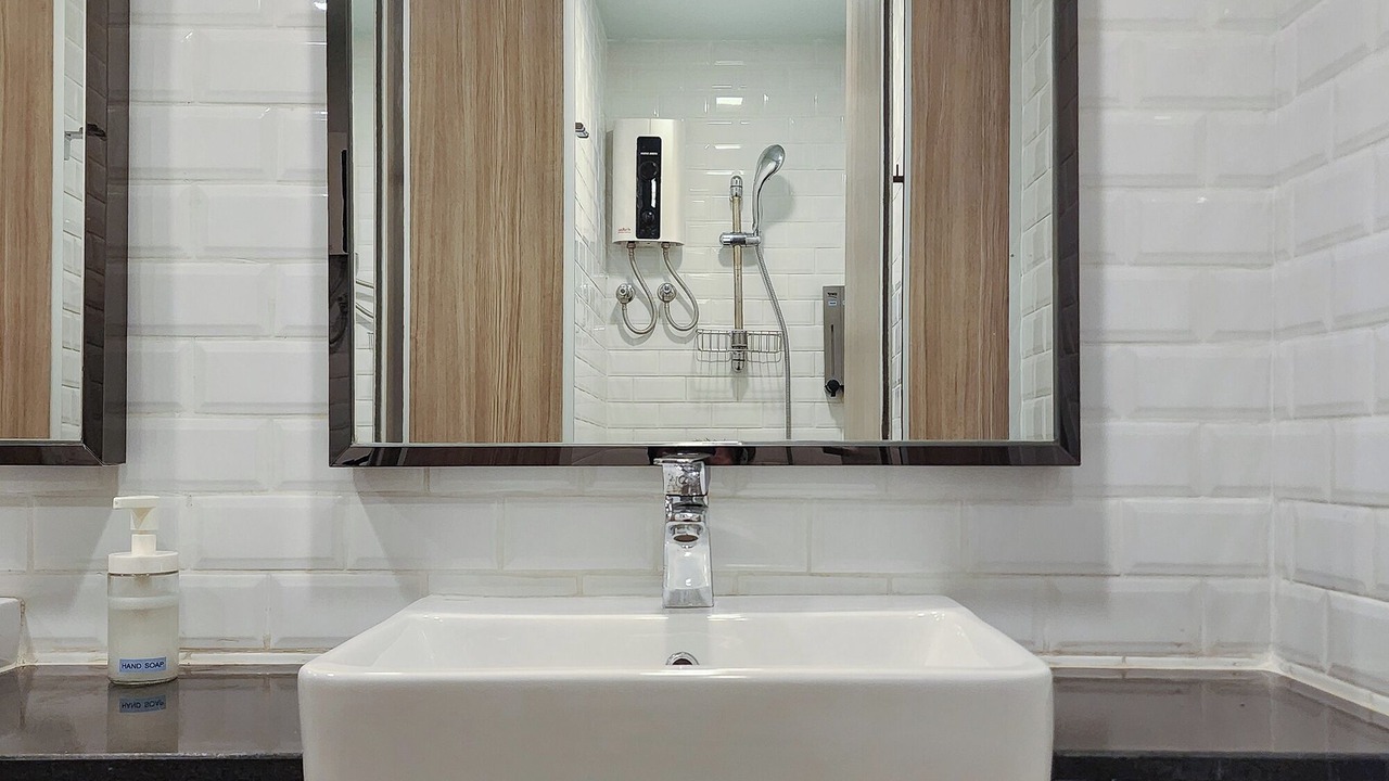 Photo of Bathroom in Si Phraya