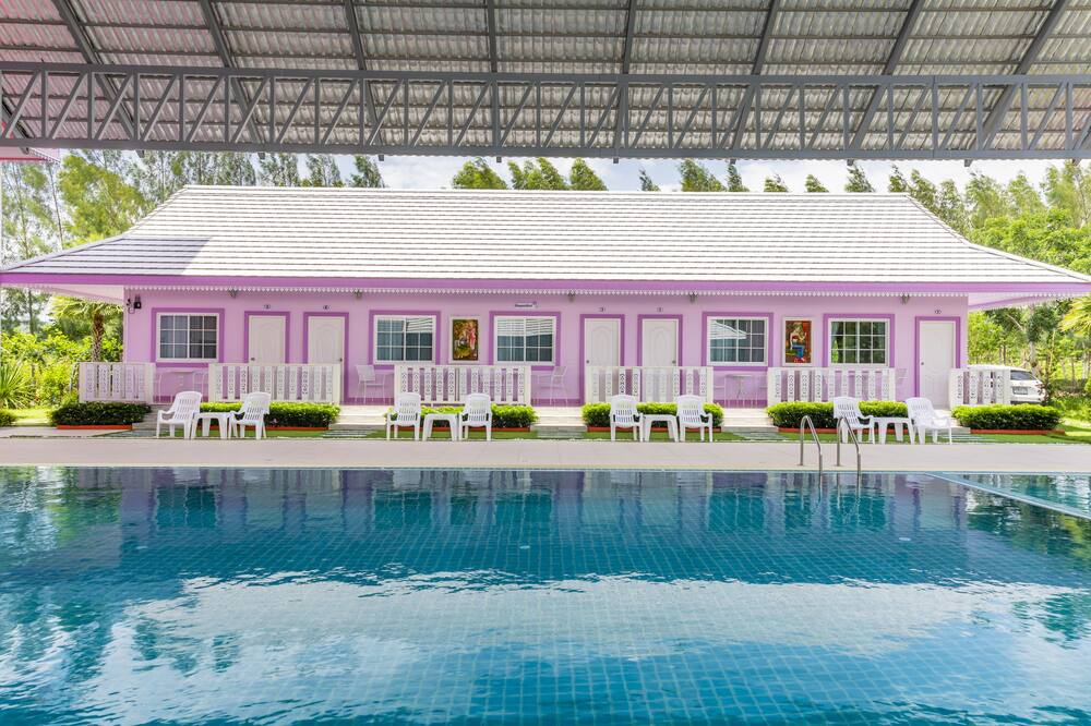 Photo of Bedroom in Khanong Phra